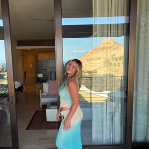 Meet your Posher, Avery